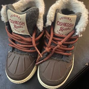 Toddlers’ Size 6 OshKosh BiGosh shoes